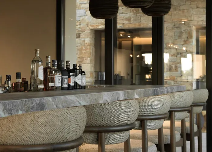 Отель The Key Микри-Вигла